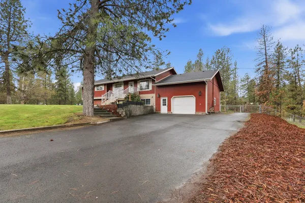 $650,000 | 424 South Brooks Road, Medical Lake, WA 99022