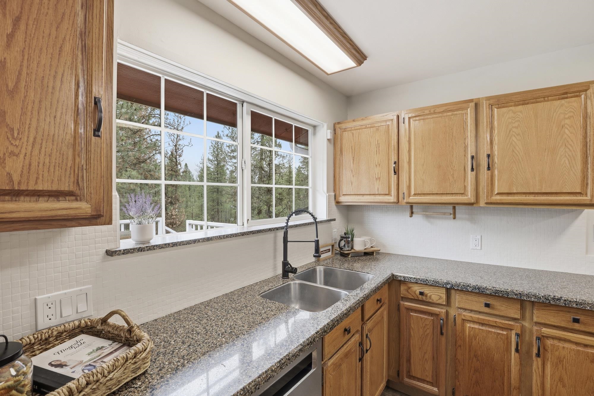 424 South Brooks Road Medical Lake, WA 99022 - Photo 8 of 50