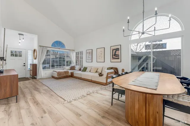 $850,000 | 581 Quaking Aspen Lane, Windsor, CA 95492