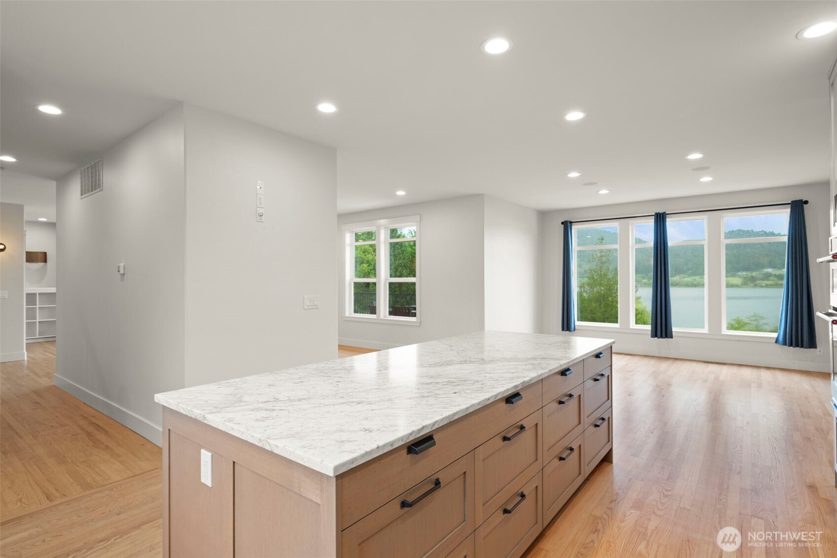 5663 South Campbell Lake Road Anacortes, WA 98221 - Photo 11 of 40