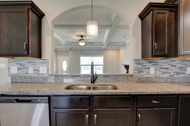 $2,395 | 1569 Kestrel Drive, Clarksville, TN 37040