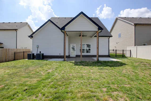 $2,395 | 1569 Kestrel Drive, Clarksville, TN 37040