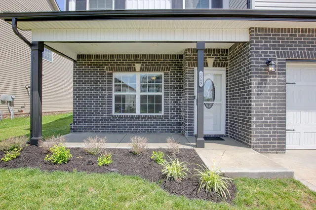 $2,395 | 1569 Kestrel Drive, Clarksville, TN 37040