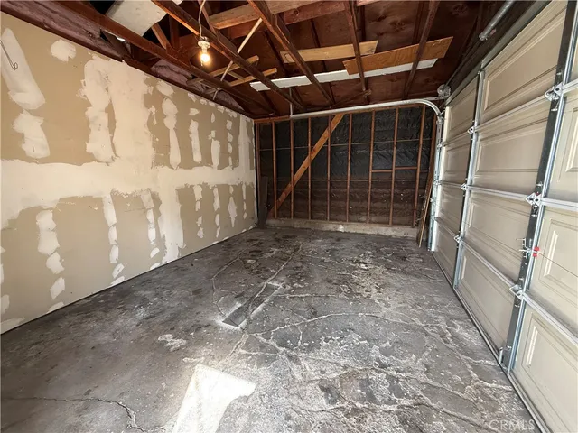 $1,600 | 9258 Elm Avenue, Fontana, CA 92335