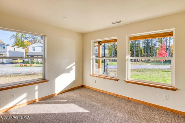 $549,900 | 296 Jasper Loop, Ponderay, ID 83852