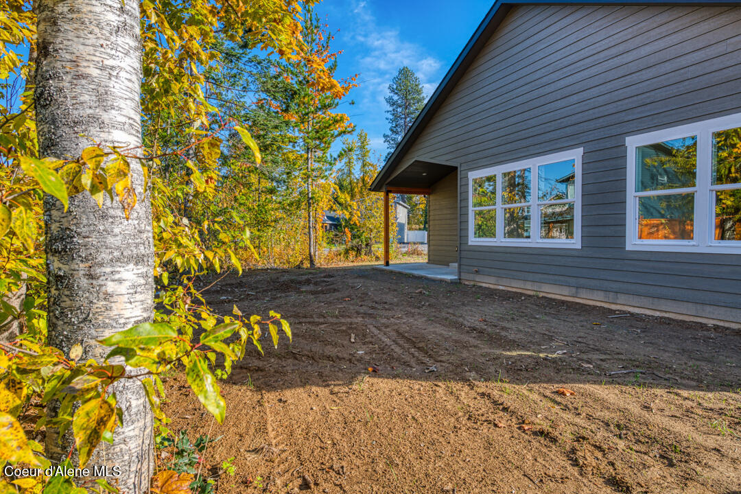 296 Jasper Loop Ponderay, ID 83852 - Photo 27 of 33 .
