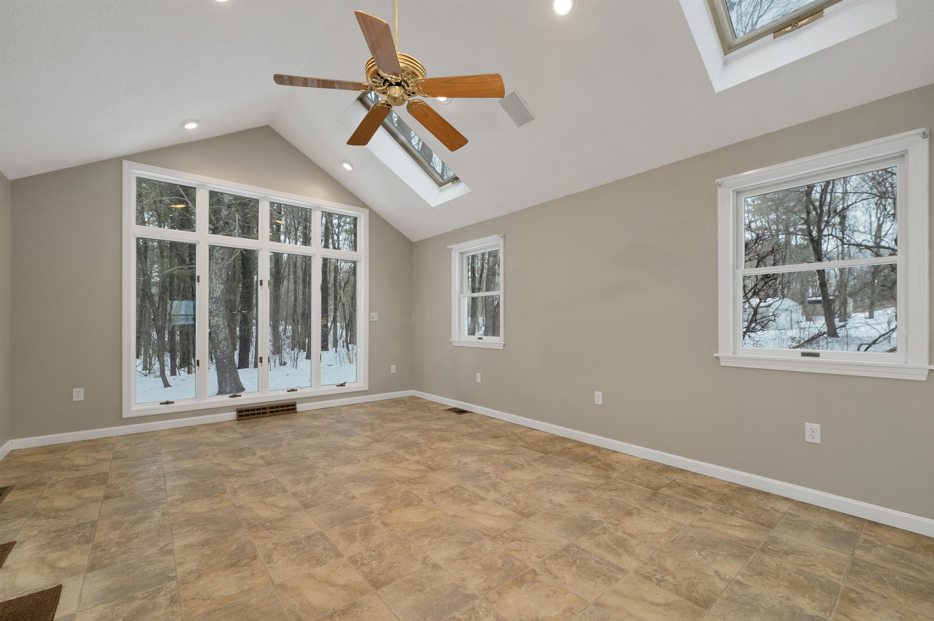 14 Doe Run Lane Stratham, NH 03885 - Photo 21 of 52 Gallery Image 21