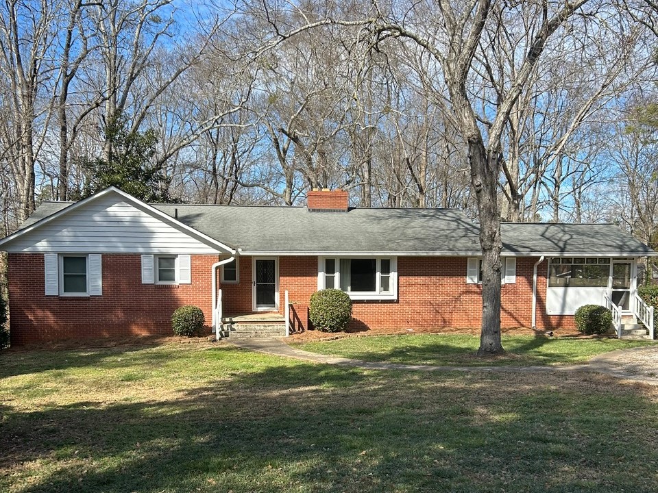 101 Laurel Lane Clemson, SC 29631 - Photo 1 of 36