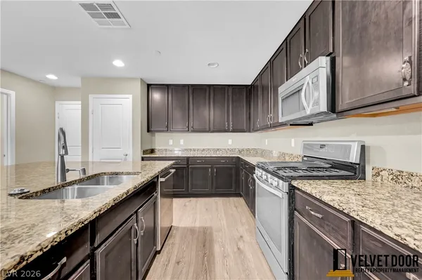 $2,050 | 3013 Camino Sereno Avenue, Henderson, NV 89044