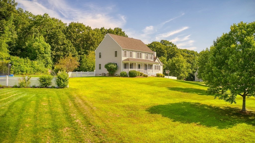 8 Falls Brook Road Hudson, MA 01749 - Photo 3 of 40 Gallery Image 3