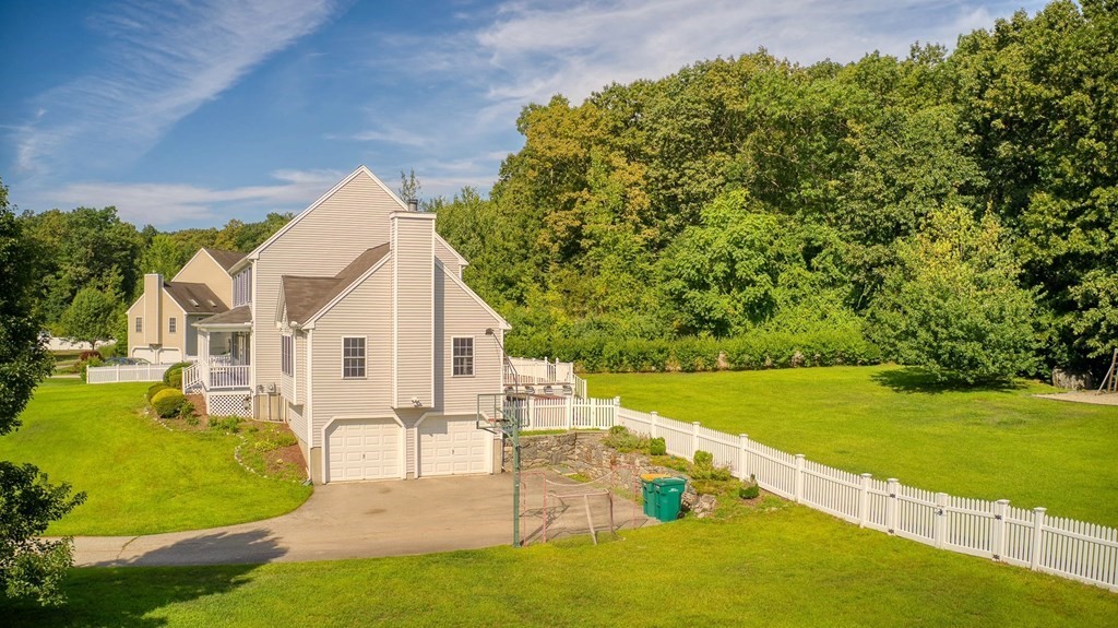 8 Falls Brook Road Hudson, MA 01749 - Photo 4 of 40 Gallery Image 4