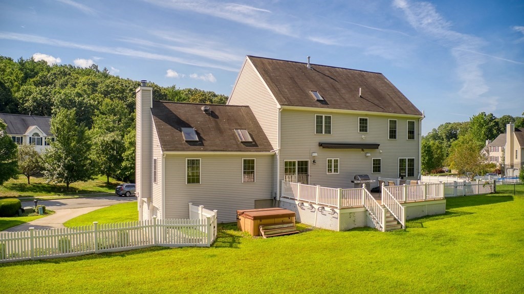 8 Falls Brook Road Hudson, MA 01749 - Photo 6 of 40 Gallery Image 6