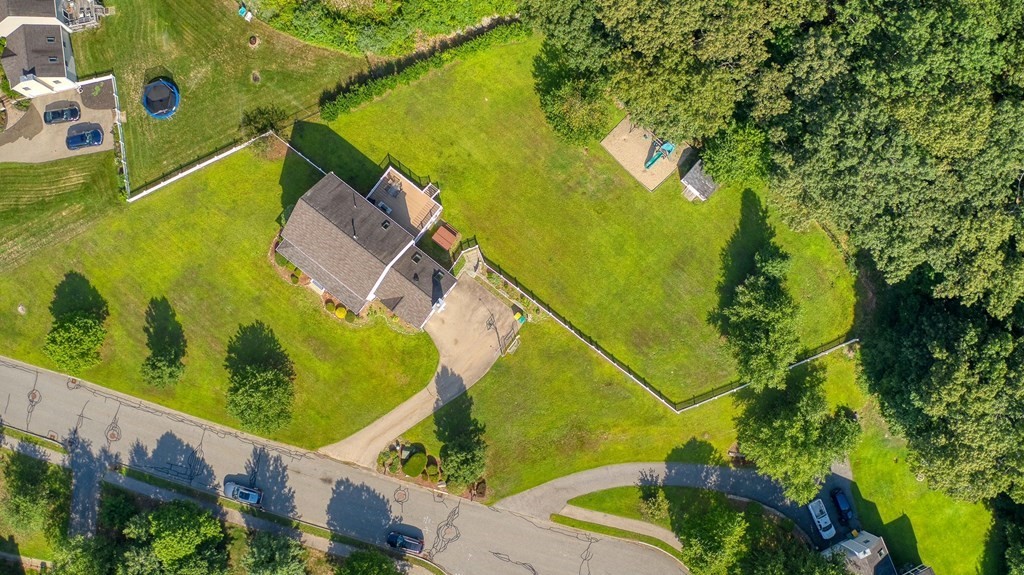 8 Falls Brook Road Hudson, MA 01749 - Photo 9 of 40 Gallery Image 9