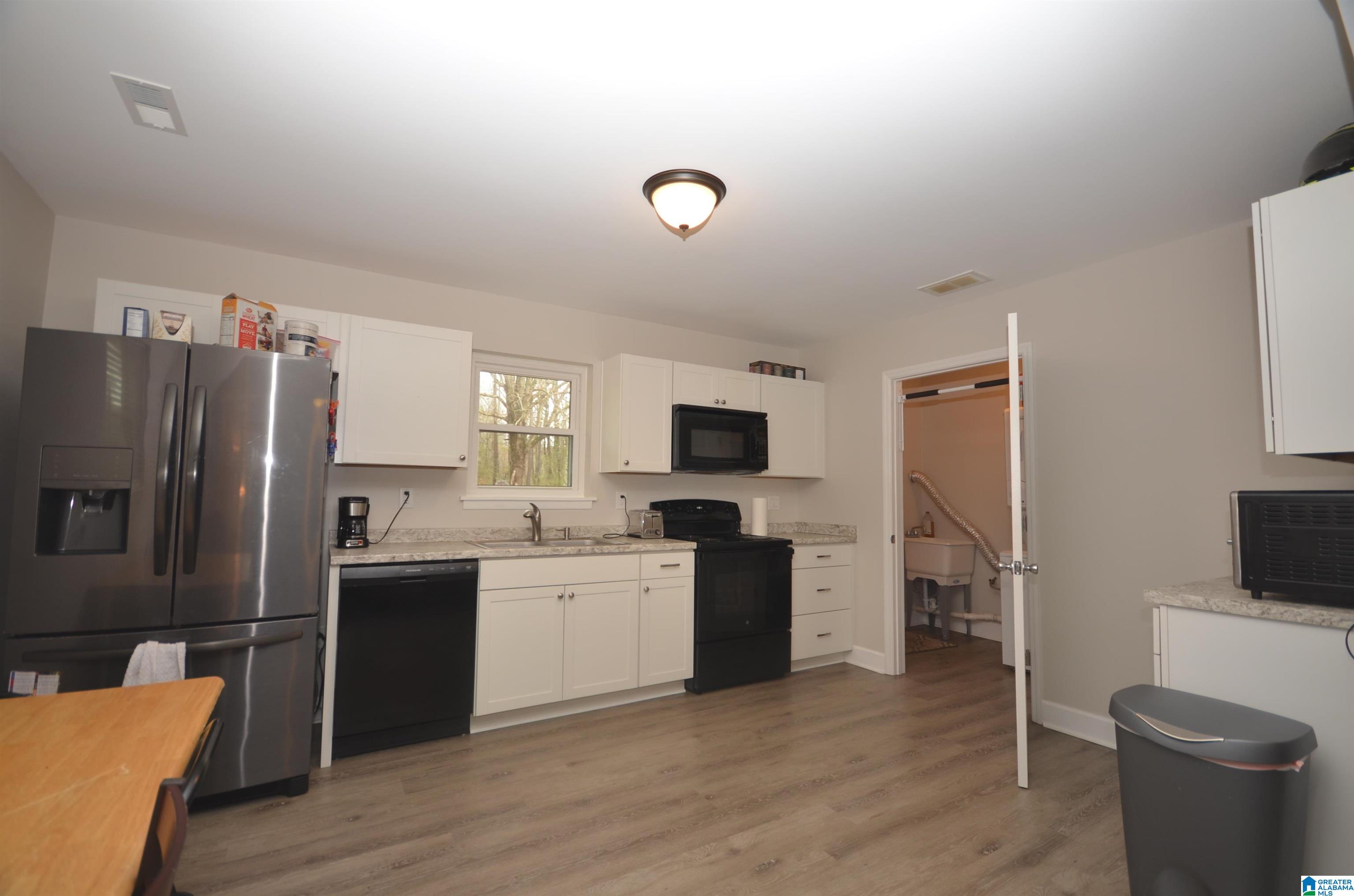 135 Rickels Lane Warrior, AL 35180 - Photo 7 of 24