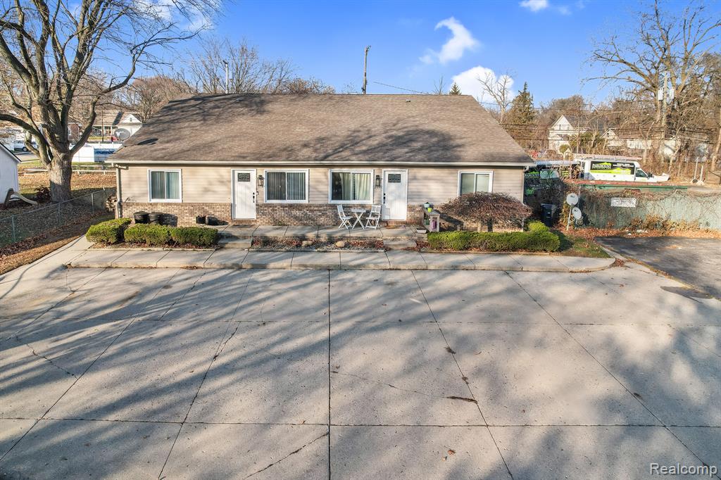 303 East Lafayette Street Romeo, MI 48065 - Photo 2 of 22