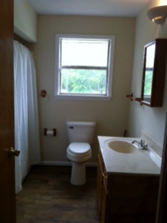 895 Hancock Landing Road Waynesboro, GA 30830 - Photo 22 of 41 Full Bath between 2 of the bedrooms
