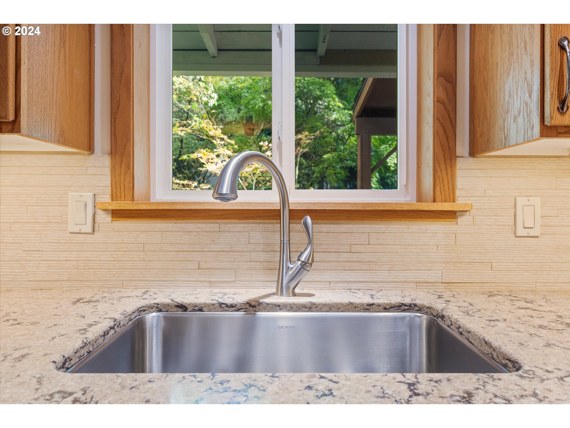 6238 Southwest McEwan Road Lake Oswego, OR 97035 - Photo 13 of 38 Gallery Image 13