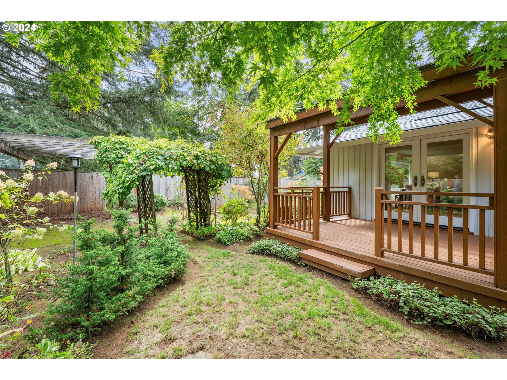 6238 Southwest McEwan Road Lake Oswego, OR 97035 - Photo 24 of 38 Gallery Image 24