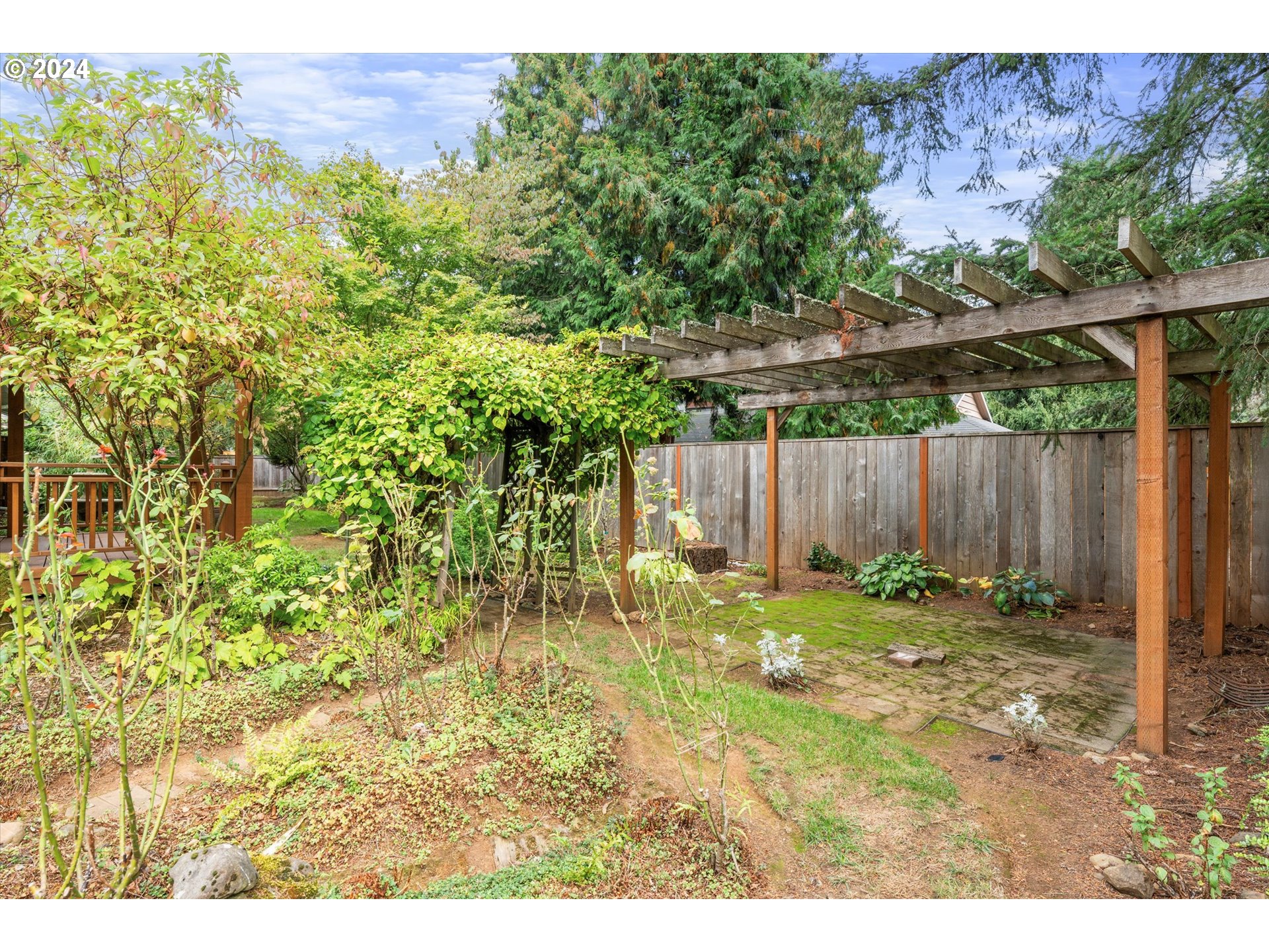 6238 Southwest McEwan Road Lake Oswego, OR 97035 - Photo 26 of 38 Gallery Image 26