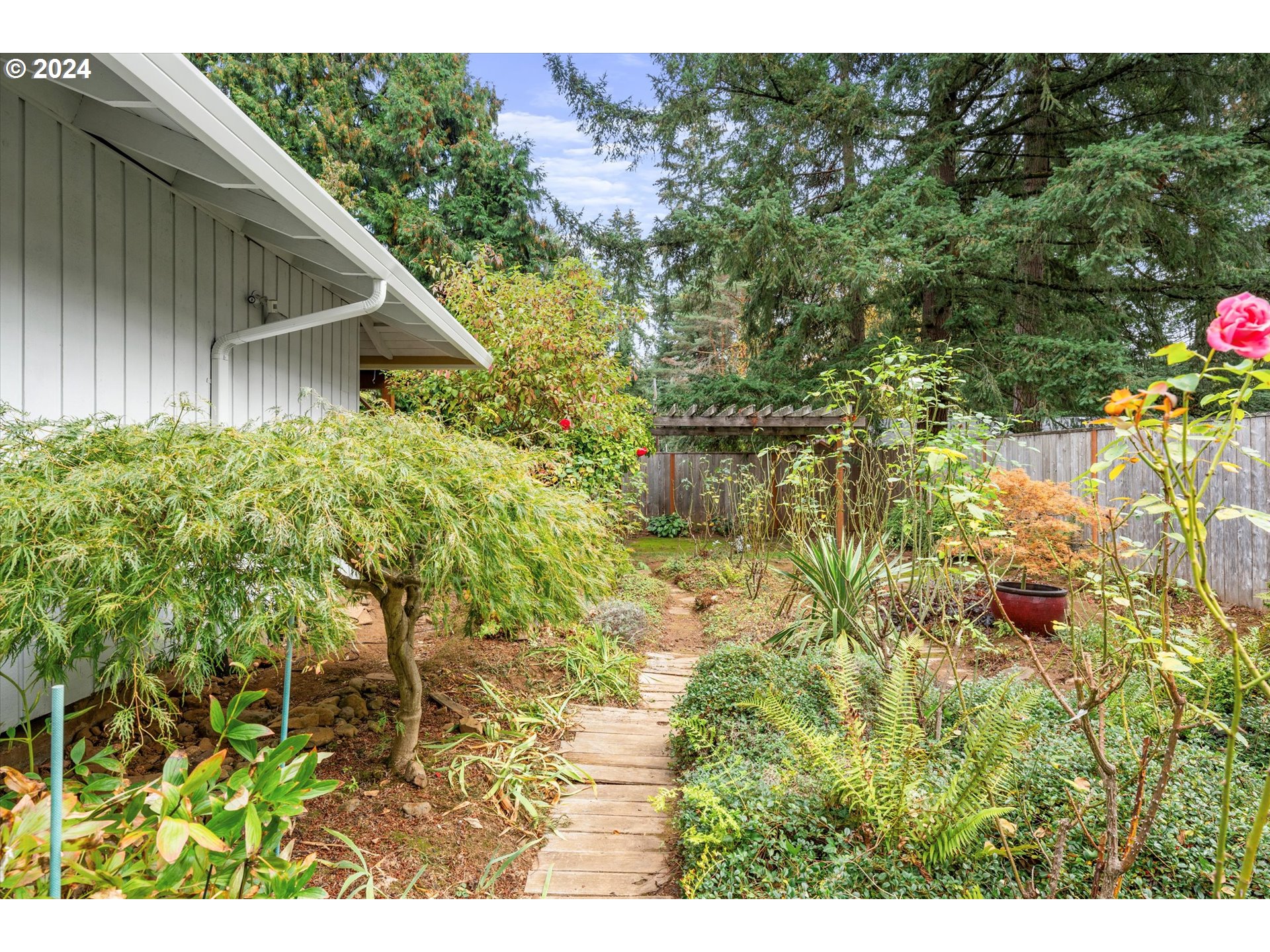 6238 Southwest McEwan Road Lake Oswego, OR 97035 - Photo 29 of 38 Gallery Image 29