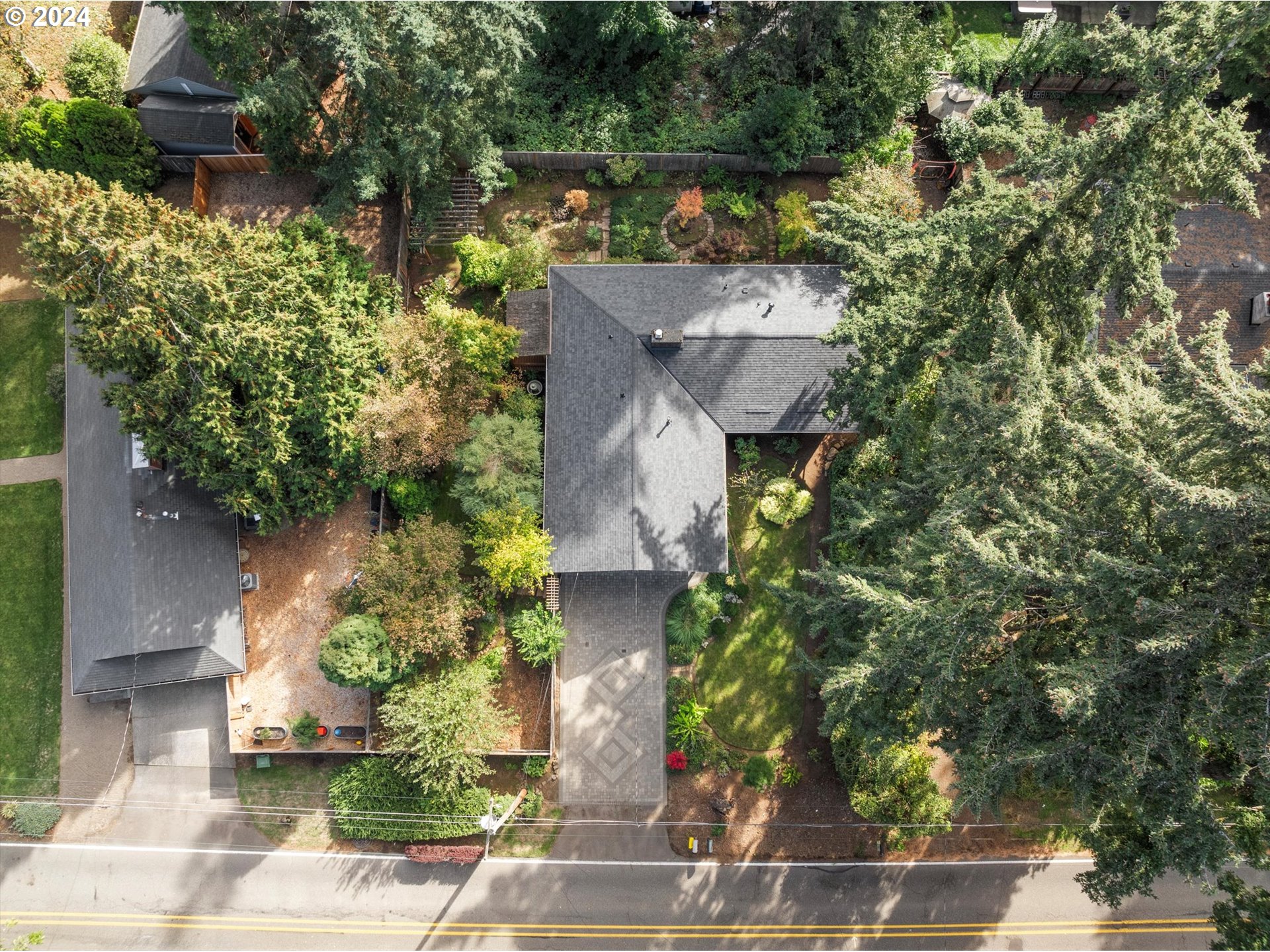 6238 Southwest McEwan Road Lake Oswego, OR 97035 - Photo 31 of 38 Gallery Image 31