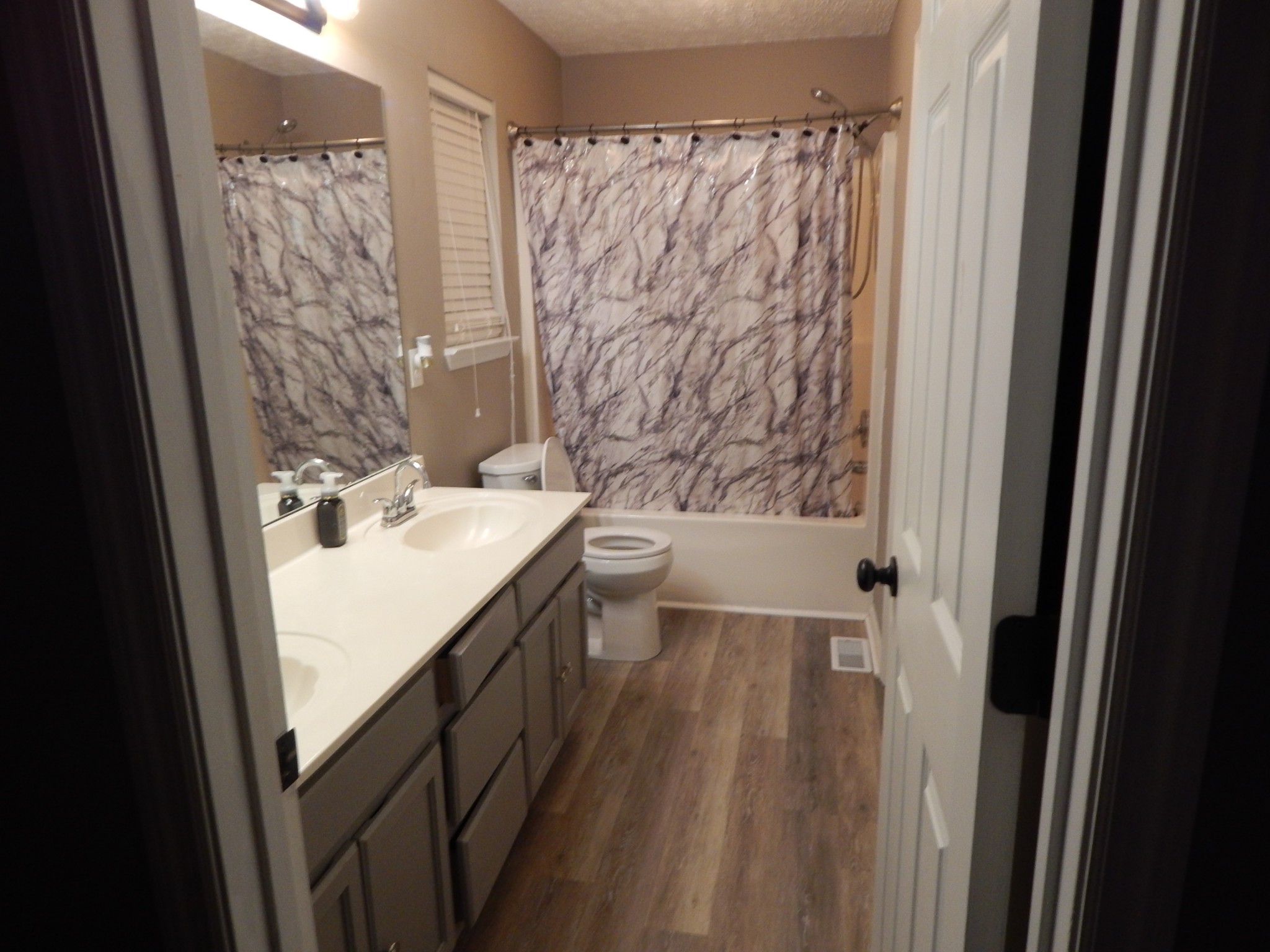 323 Preacher Road Charlotte, TN 37036 - Photo 9 of 13 Gallery Image 9