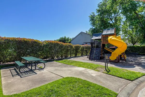 $609,000 | 2416 Konvalin Oaks Lane, Carmichael, CA 95608