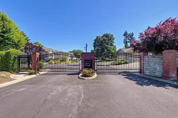 $609,000 | 2416 Konvalin Oaks Lane, Carmichael, CA 95608
