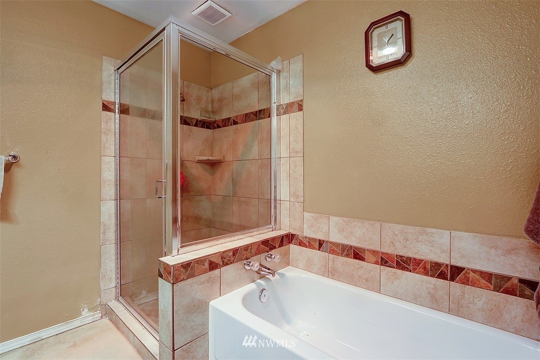 19408 144th Place Southeast Renton, WA 98058 - Photo 17 of 25 Gallery Image 17