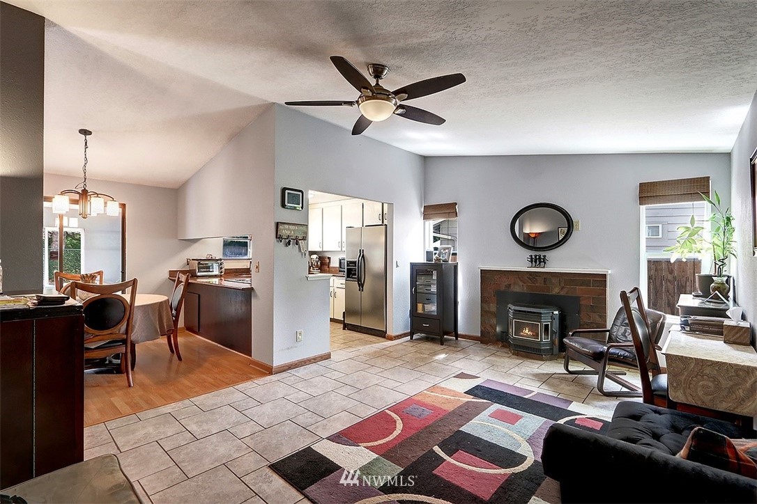 19408 144th Place Southeast Renton, WA 98058 - Photo 7 of 25 Gallery Image 7