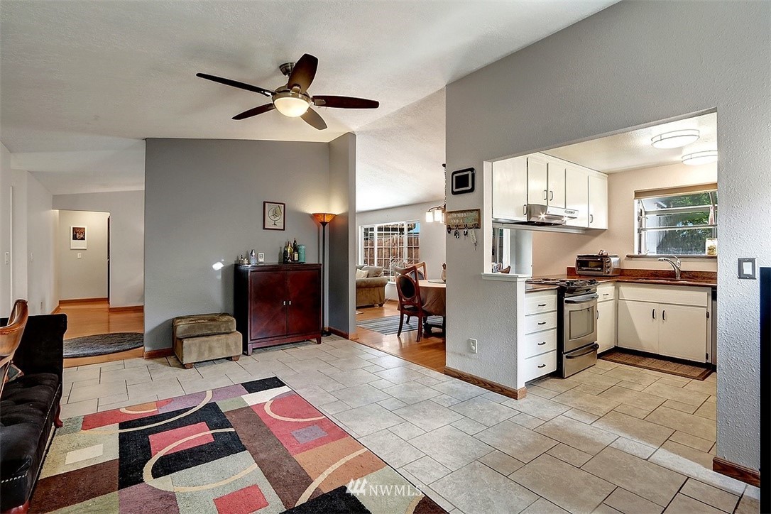 19408 144th Place Southeast Renton, WA 98058 - Photo 8 of 25 Gallery Image 8