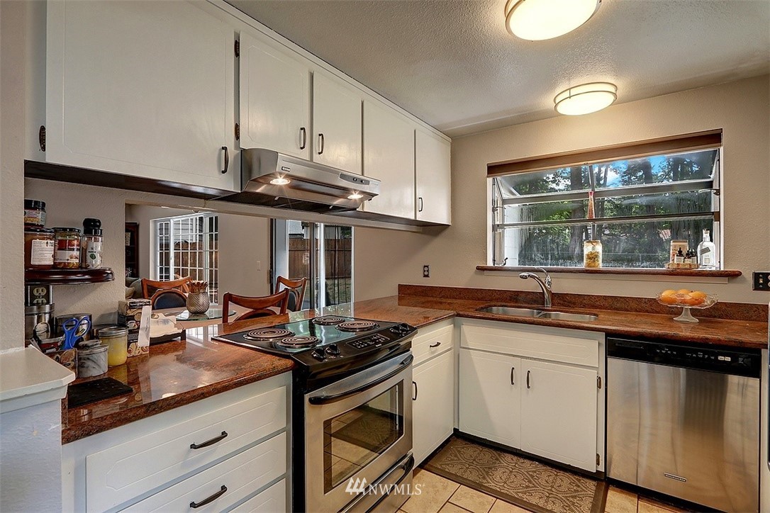 19408 144th Place Southeast Renton, WA 98058 - Photo 10 of 25 Gallery Image 10
