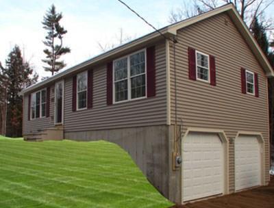107 Railroad Avenue Springvale, ME 04083 - Photo 1 of 16 20181113225759331264000000-o