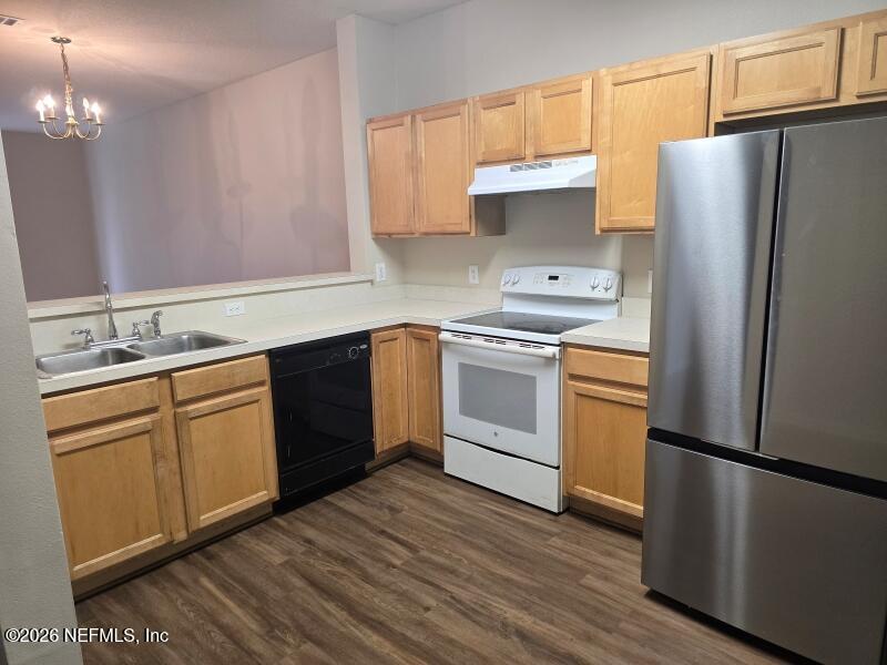 7854 Melvin Road Jacksonville, FL 32210 - Photo 3 of 11 Kitchen