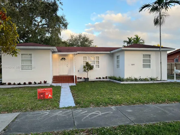 $2,990 | 811 Northwest 21st Court, Unit 811, Miami, FL 33125