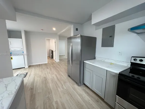 $2,990 | 811 Northwest 21st Court, Unit 811, Miami, FL 33125