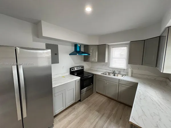 $2,990 | 811 Northwest 21st Court, Unit 811, Miami, FL 33125