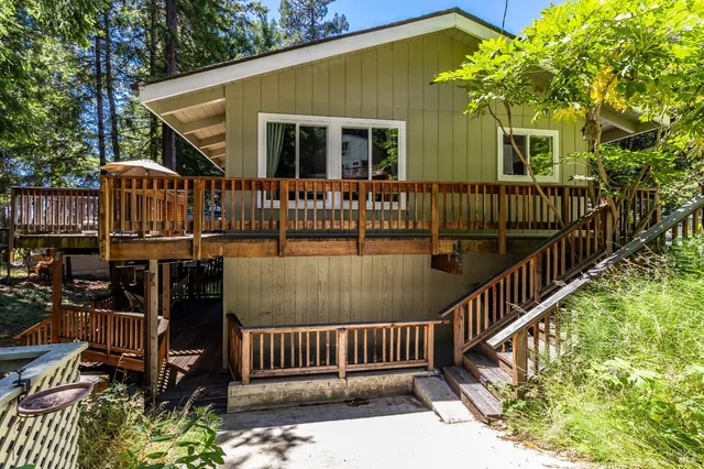 a house view with a outdoor space
