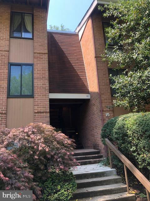 15 Cross Keys Road, Unit E Baltimore, MD 21210 - Photo 2 of 35 Front entrance to building