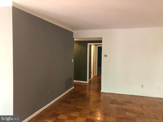 15 Cross Keys Road, Unit E Baltimore, MD 21210 - Photo 12 of 35 Living room w/wood floors