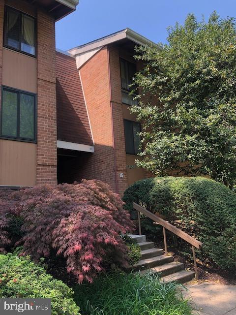 15 Cross Keys Road, Unit E Baltimore, MD 21210 - Photo 31 of 35 Front building entrance