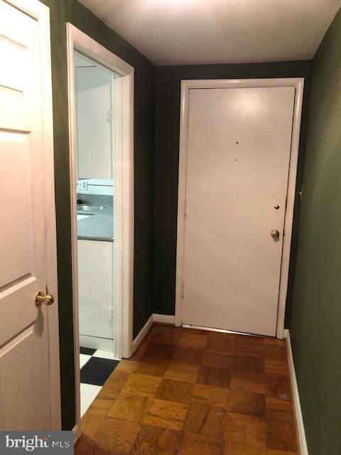 15 Cross Keys Road, Unit E Baltimore, MD 21210 - Photo 9 of 35 Entrance Foyer w/wood floor