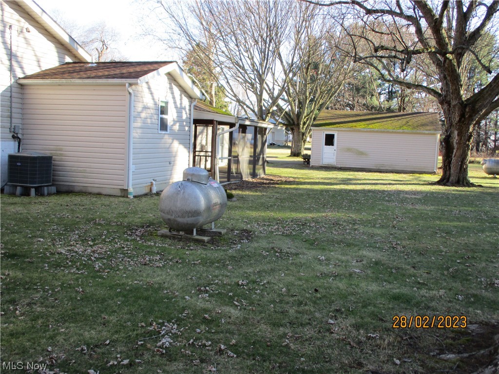 8209 Cemetery Road Vermilion, OH 44089 - Photo 7 of 31