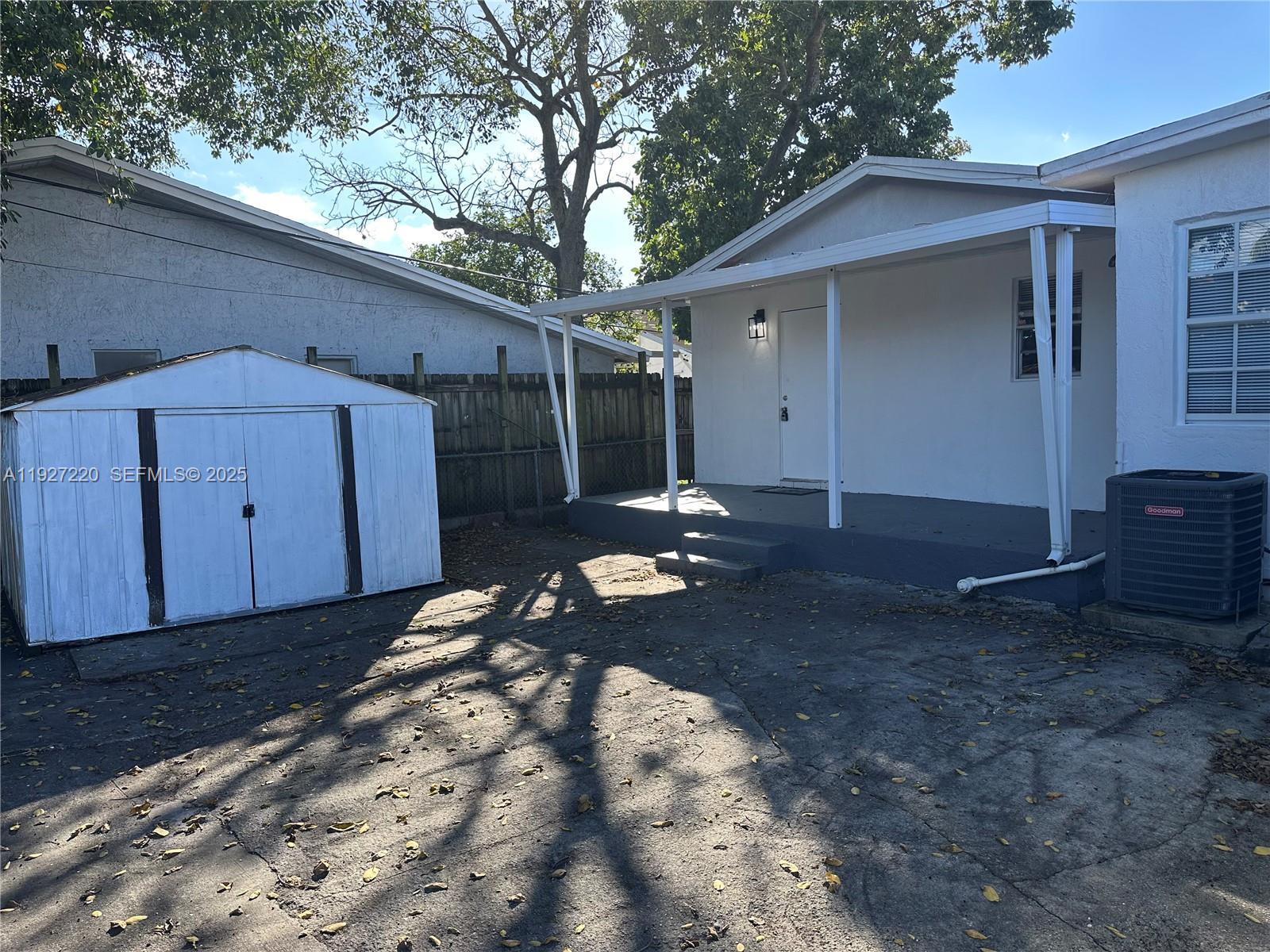 1920 Northwest 4th Street, Unit B Miami, FL 33125 - Photo 2 of 14 a backyard of a house