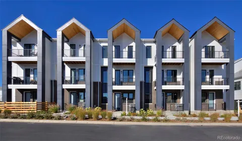 $599,000 | 8280 East 36th Avenue, Unit 25, Denver, CO 80238