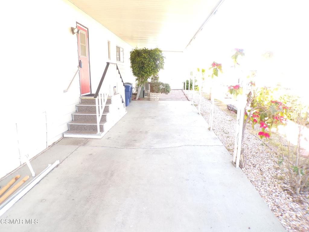 250 East Telegraph Road, Unit 220 Fillmore, CA 93015 - Photo 3 of 24 a view of entryway and kitchen