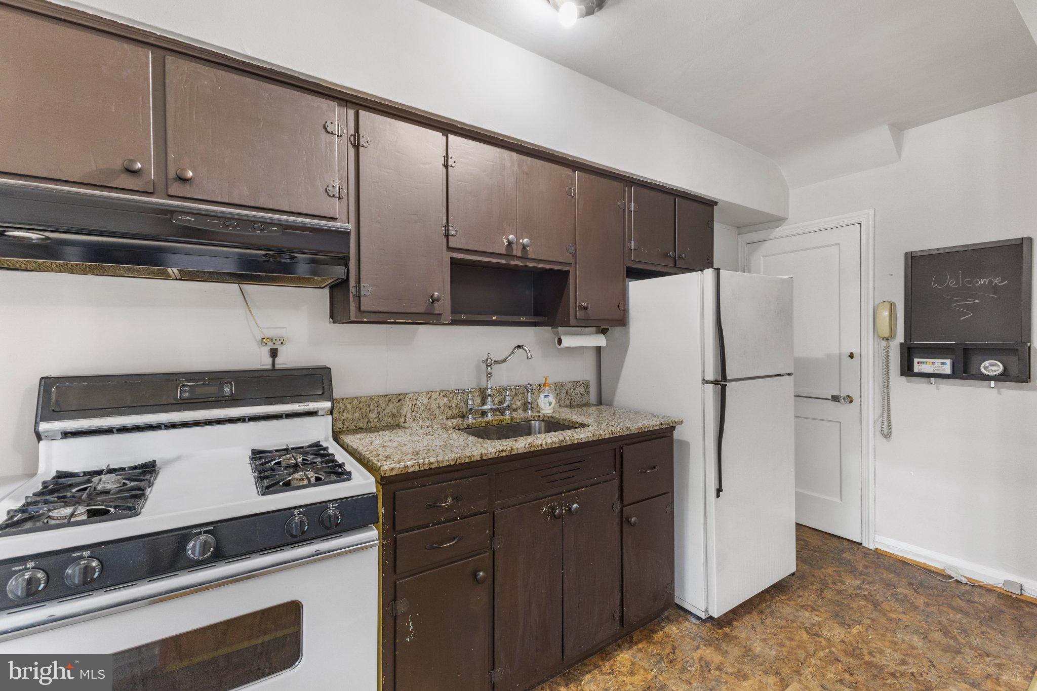 8318 Hillendale Road Baltimore, MD 21234 - Photo 8 of 23 Gallery Image 8