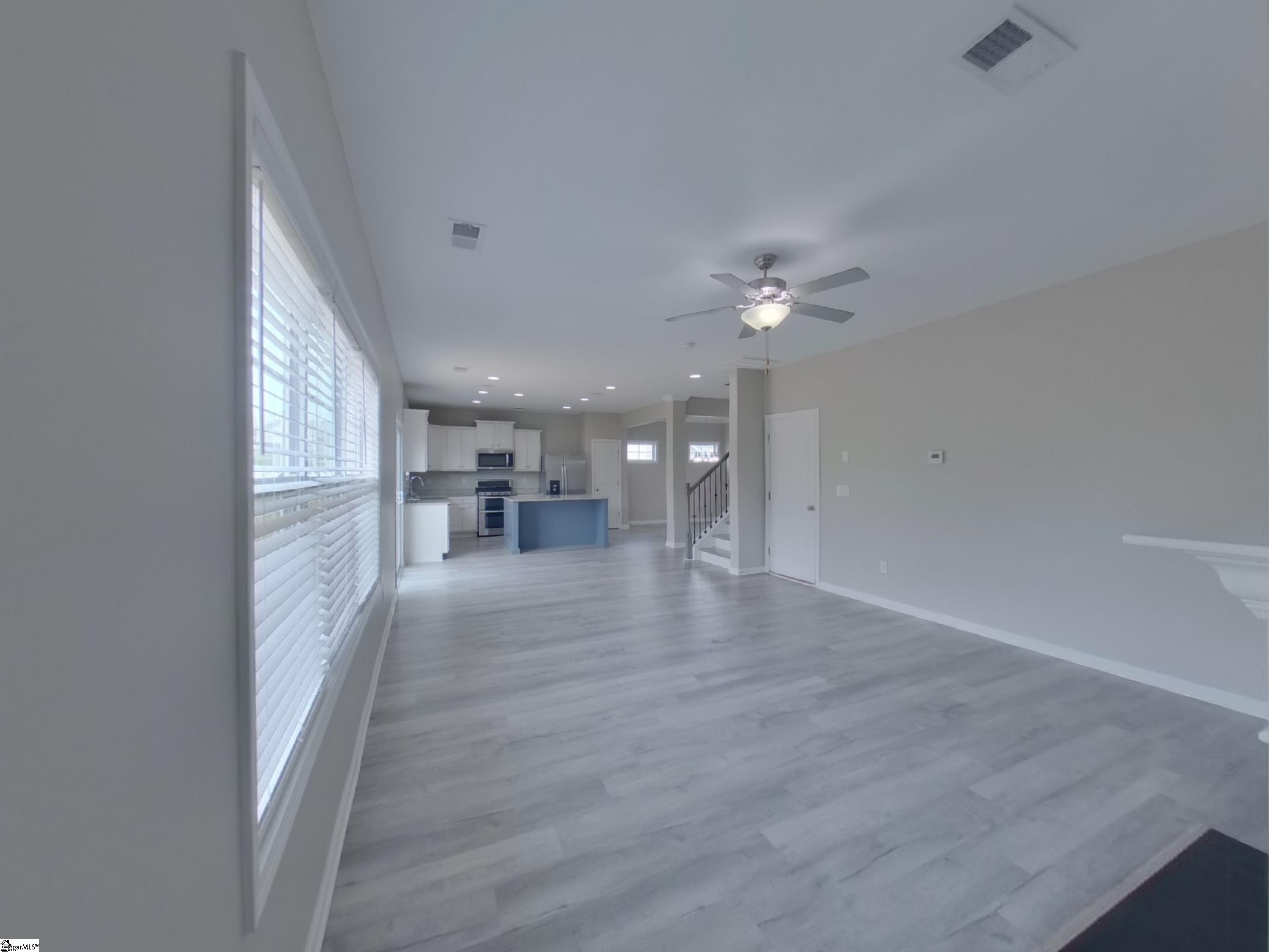 629 Grantleigh Drive Duncan, SC 29334 - Photo 2 of 19