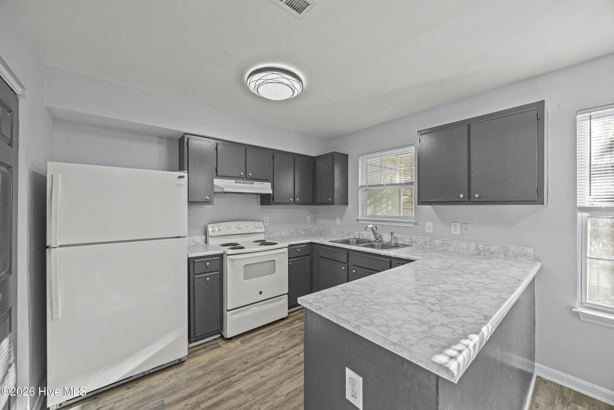 306 St Rosea Road Wilmington, NC 28405 - Photo 13 of 35 13_kitchen