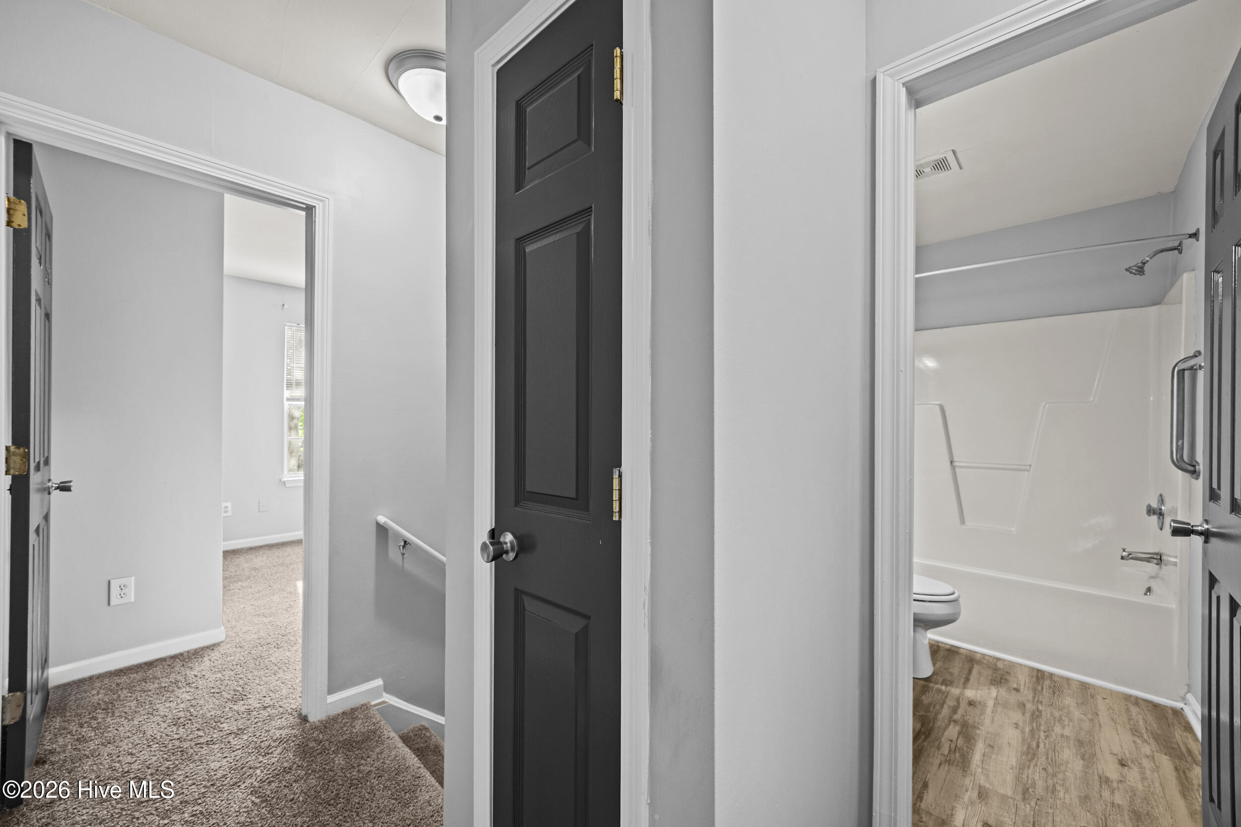 306 St Rosea Road Wilmington, NC 28405 - Photo 22 of 35 22_hallway